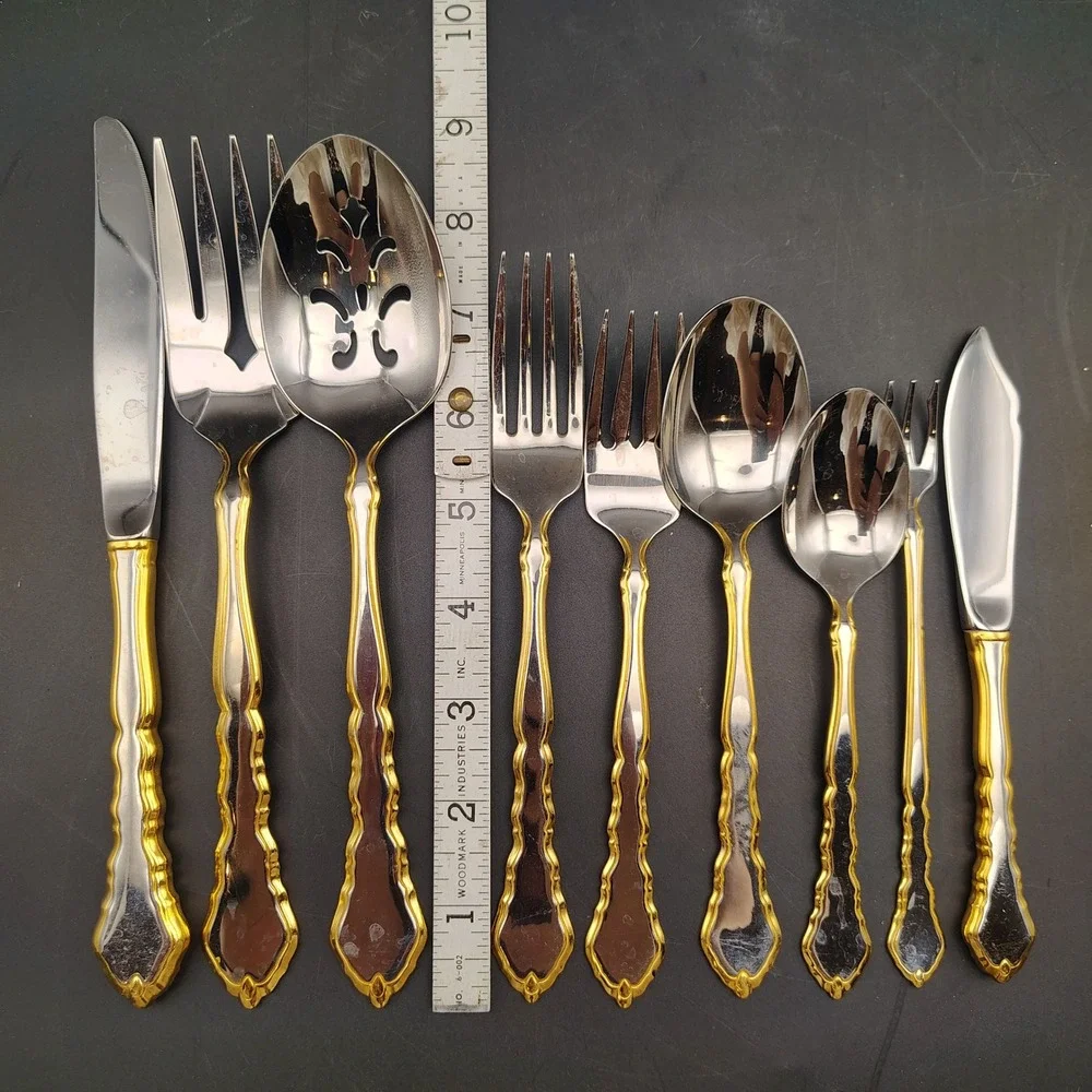 Vtg Oneida Golden Royal Chippendale Flatware Set for 8 Gold Trim Stainless 45 pc